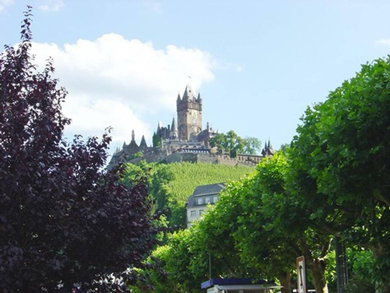 Living Above The Roofs Of Cochem Appartement Buitenkant foto
