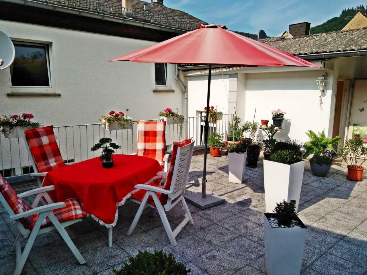 Living Above The Roofs Of Cochem Appartement Buitenkant foto